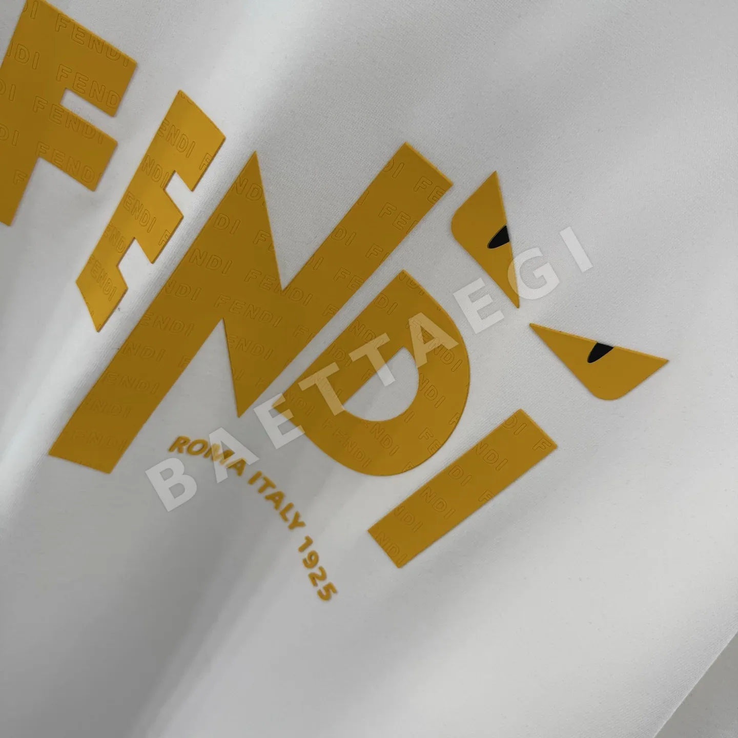 펜디 레이저 각인 크루넥 반팔 티셔츠 상세 이미지 6
