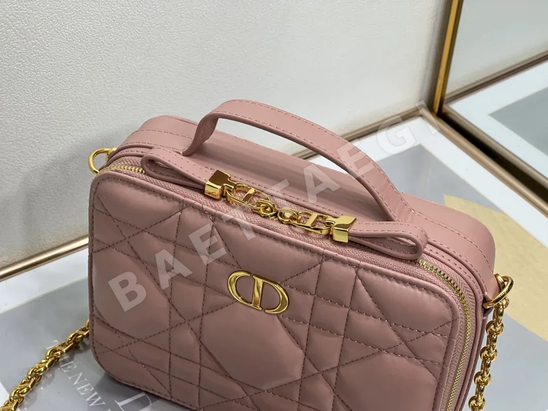 디올 카로 체인 카메라백 상세 이미지 8