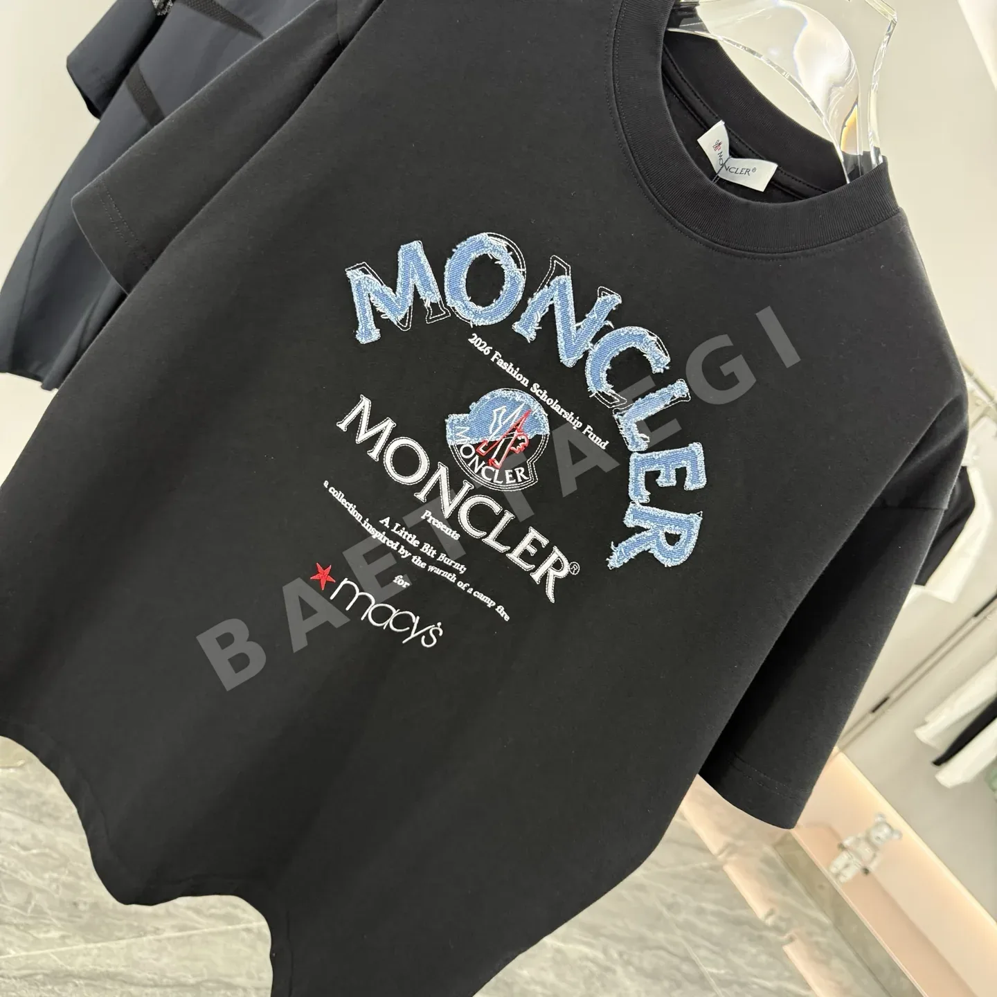 몽클레르 데님 자수 반팔 티셔츠 상세 이미지 5