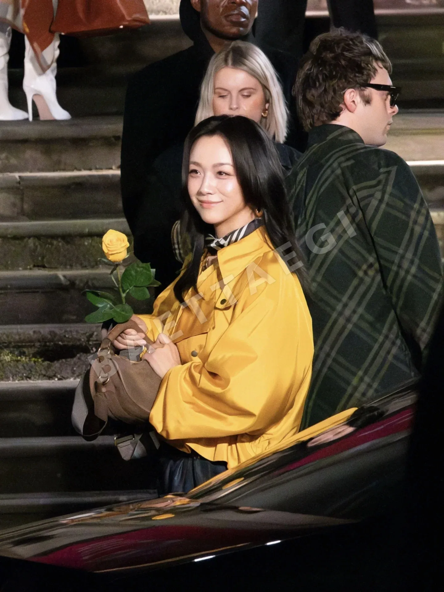 버버리 여성 자켓 상세 이미지 2