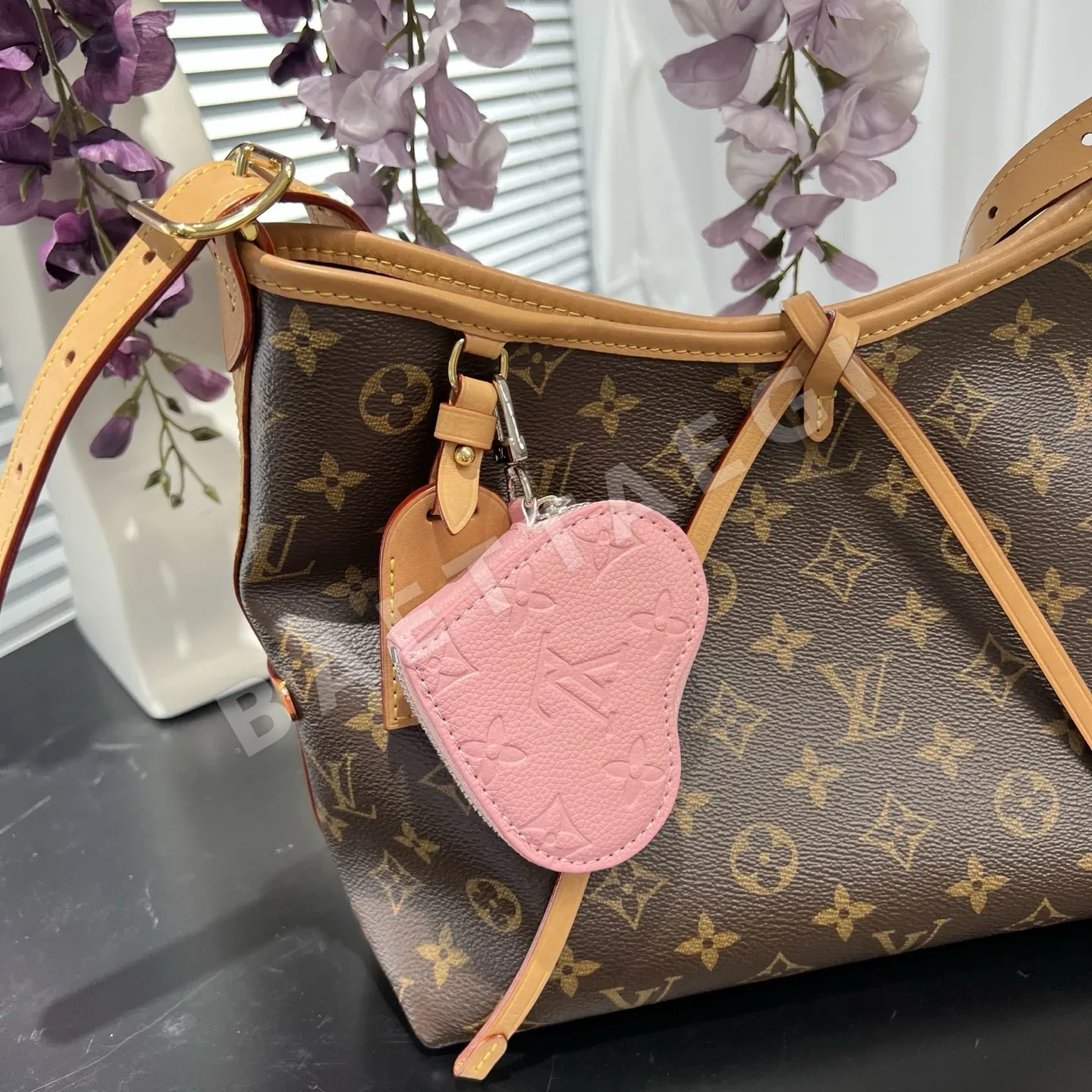 루이비통 LV 루이베어 하트 키링 상세 이미지 5