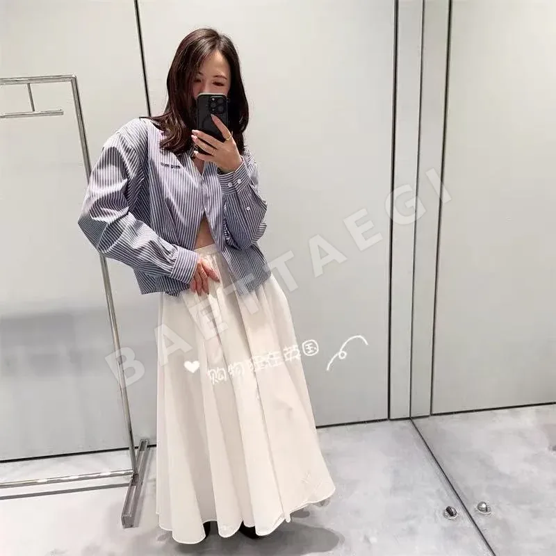 미우미우 마이크로 로고 자수 스트라이프 카라 여성 자켓 상세 이미지 5