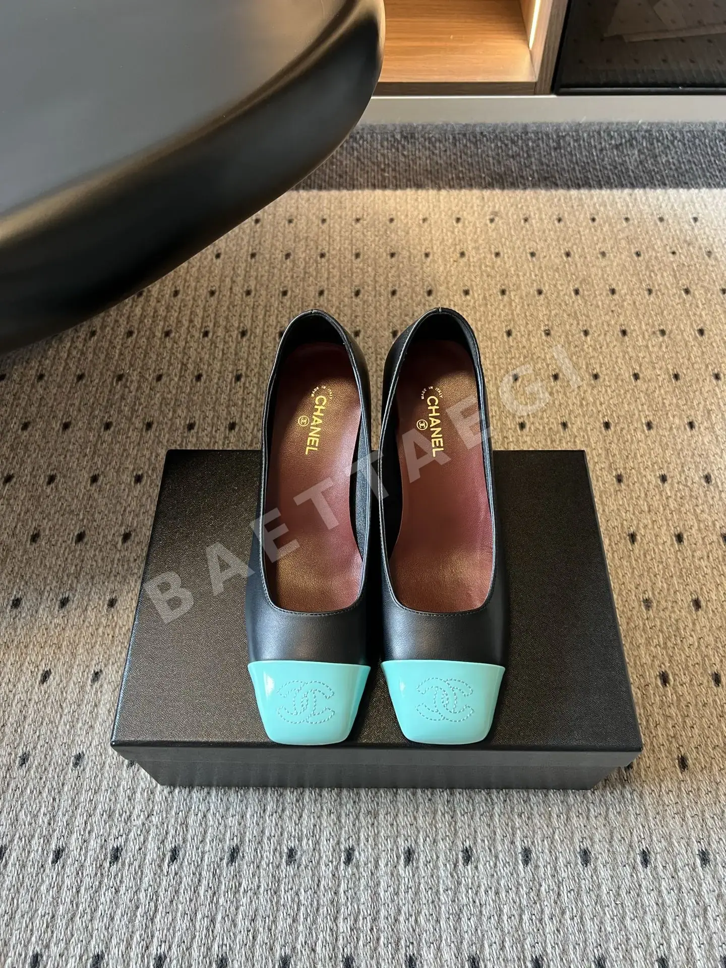 샤넬 컬러블록 스퀘어 토 하이힐 155507