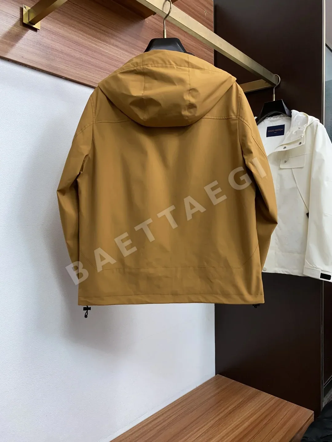 루이비통 후드 윈드브레이커 자켓 상세 이미지 10