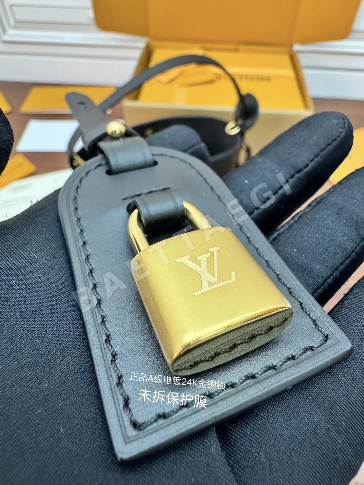 루이비통 M13480 가방 상세 이미지 3
