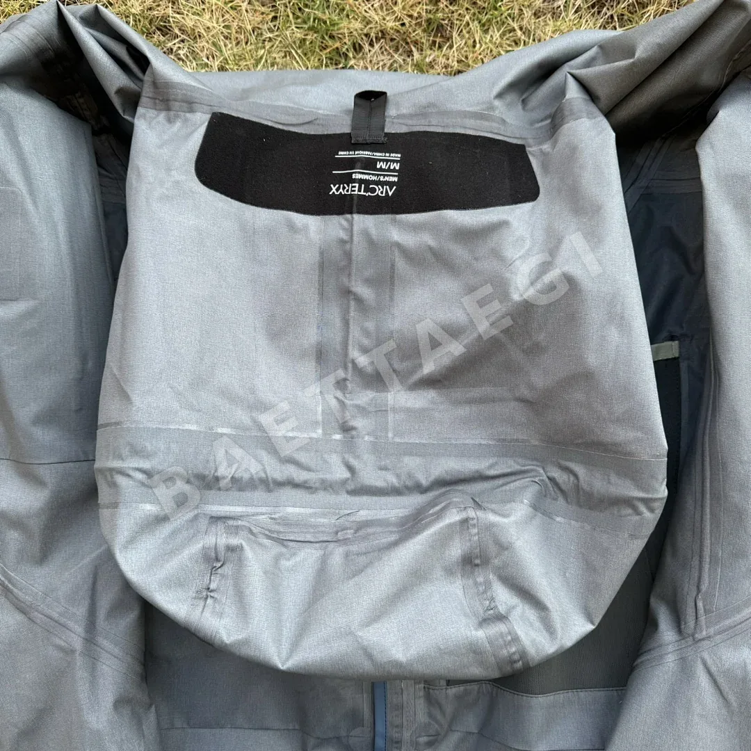 아크테릭스 [TZ] 알파 SV 자켓 6세대 문릿 블루 200132 Arc'teryx Alpha SV Jacket 6 Moonlit 상세 이미지 12