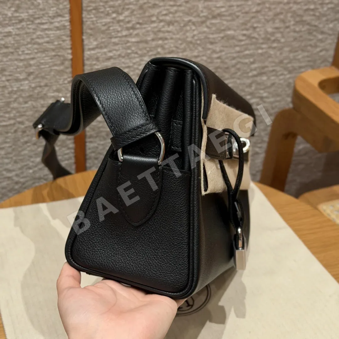 에르메스 켈리 메신저 가방 상세 이미지 3