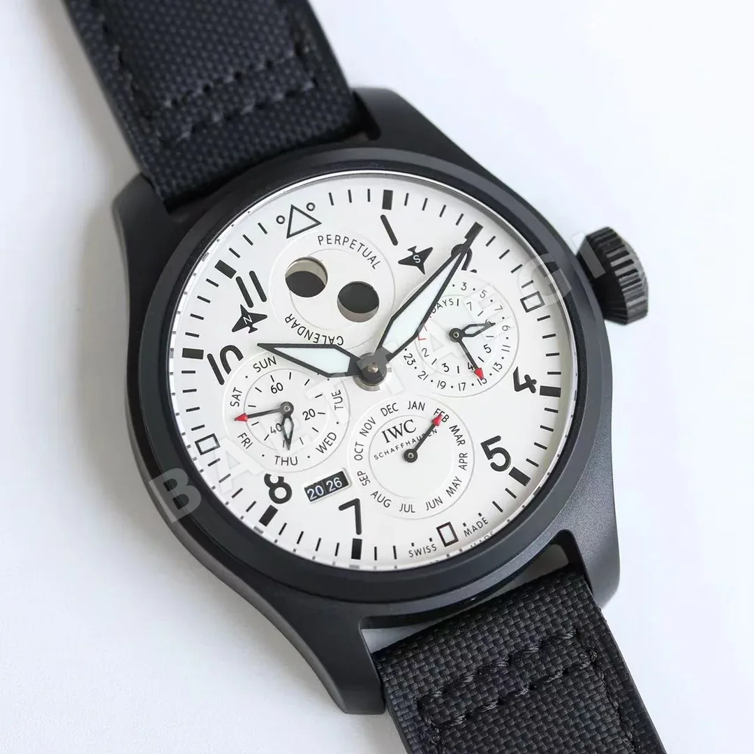 IWC 빅파일럿 퍼페추얼 캘린더 시계 상세 이미지 2