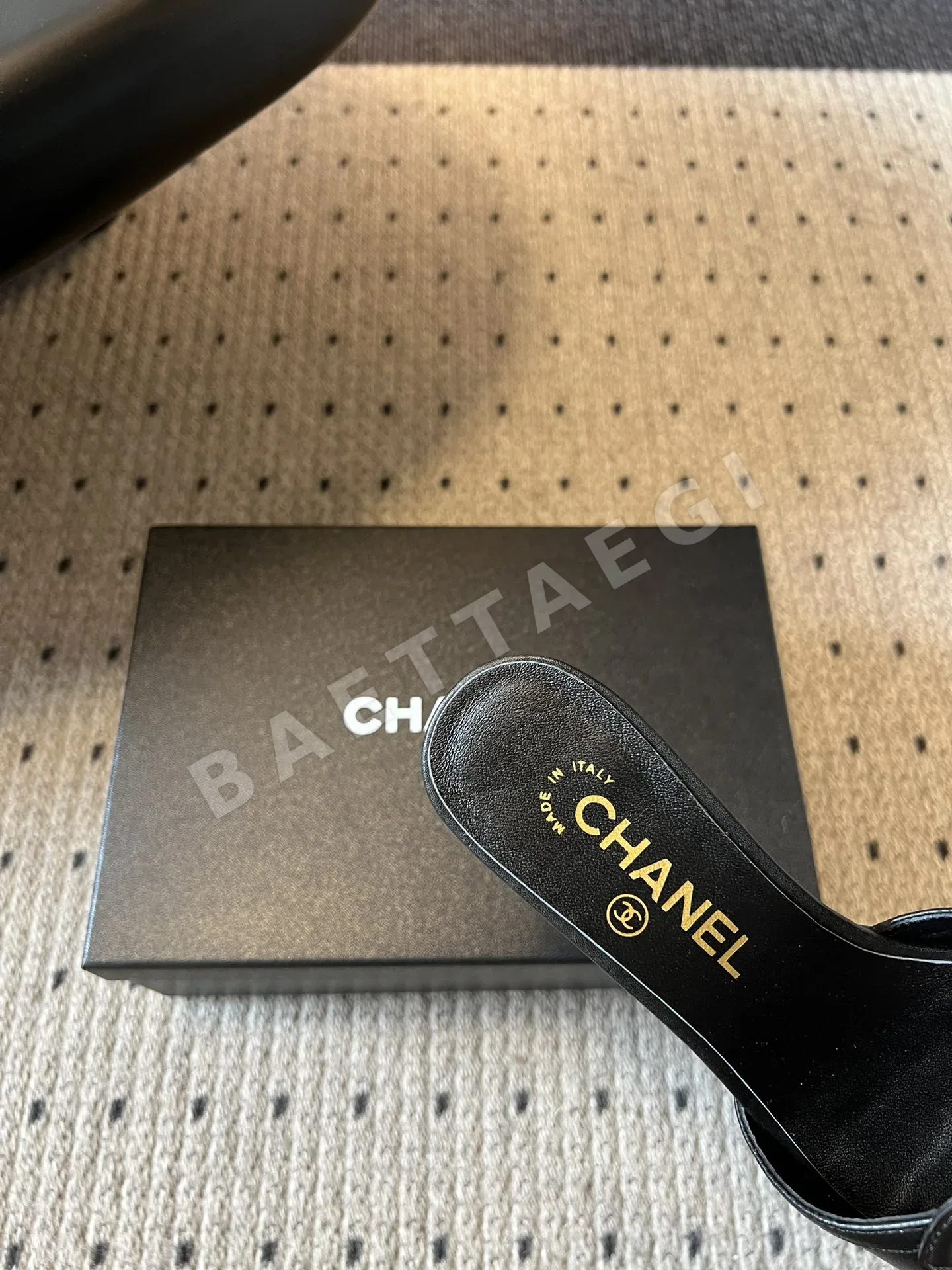 샤넬 더블 C 버클 스틸레토 힐 슬라이더 상세 이미지 8