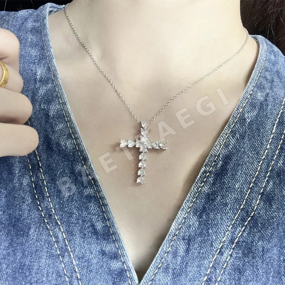 해리윈스턴 하트형 다이아몬드 라지 크로스 목걸이 상세 이미지 2