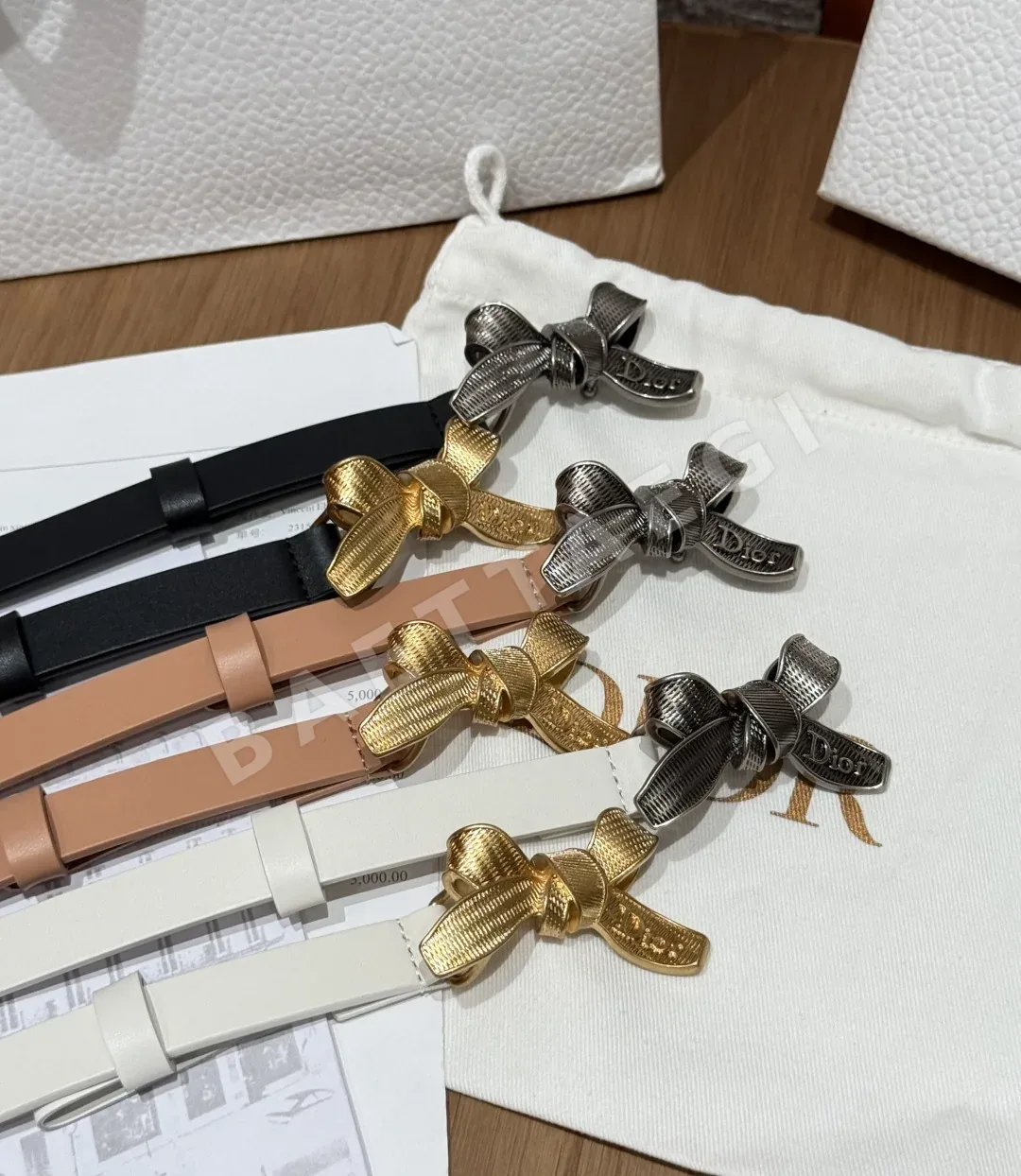디올 르 누 도 블랙 카프스킨 벨트 상세 이미지 3