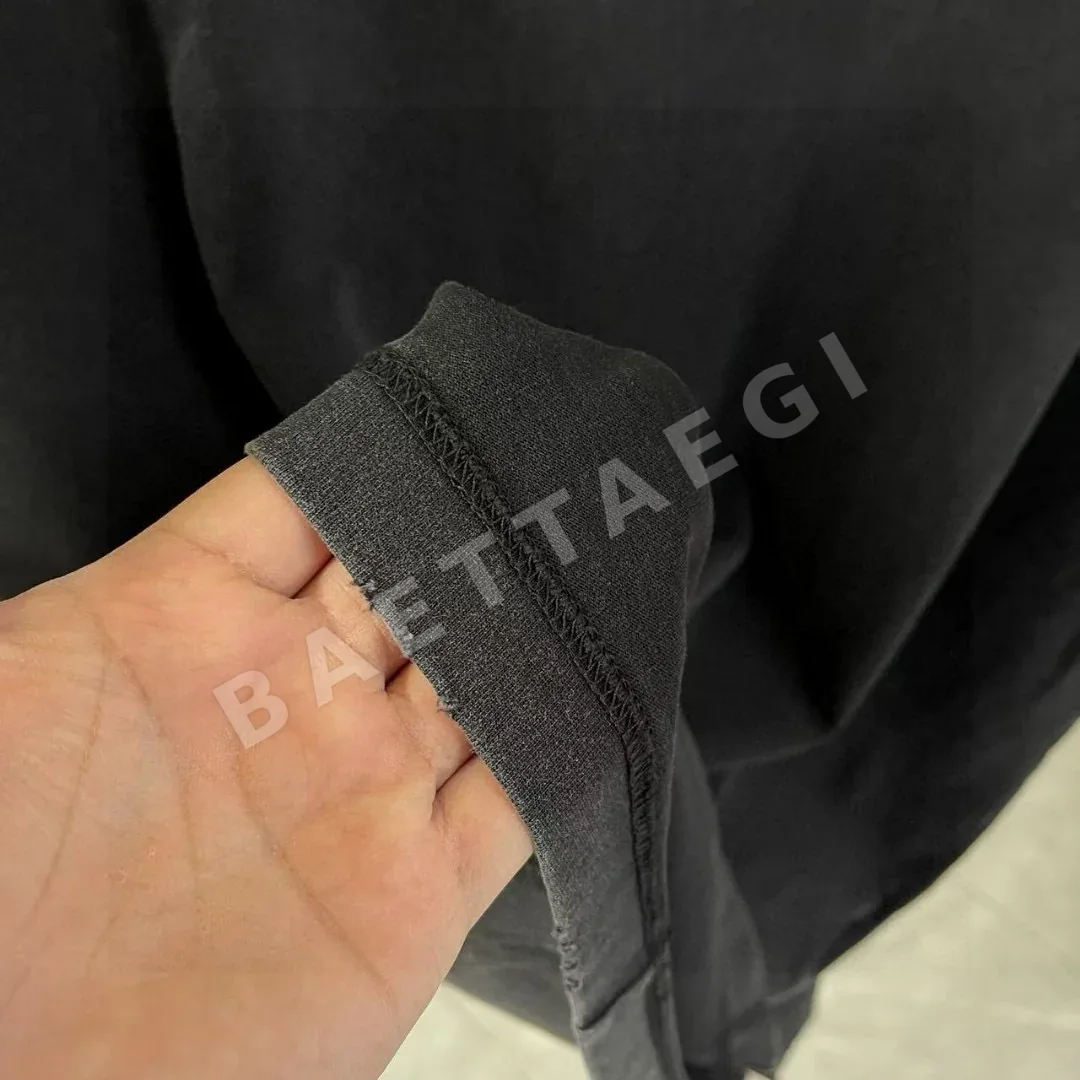발렌시아가 워시 데미지 가공 로고 프린트 반팔 티셔츠 상세 이미지 8