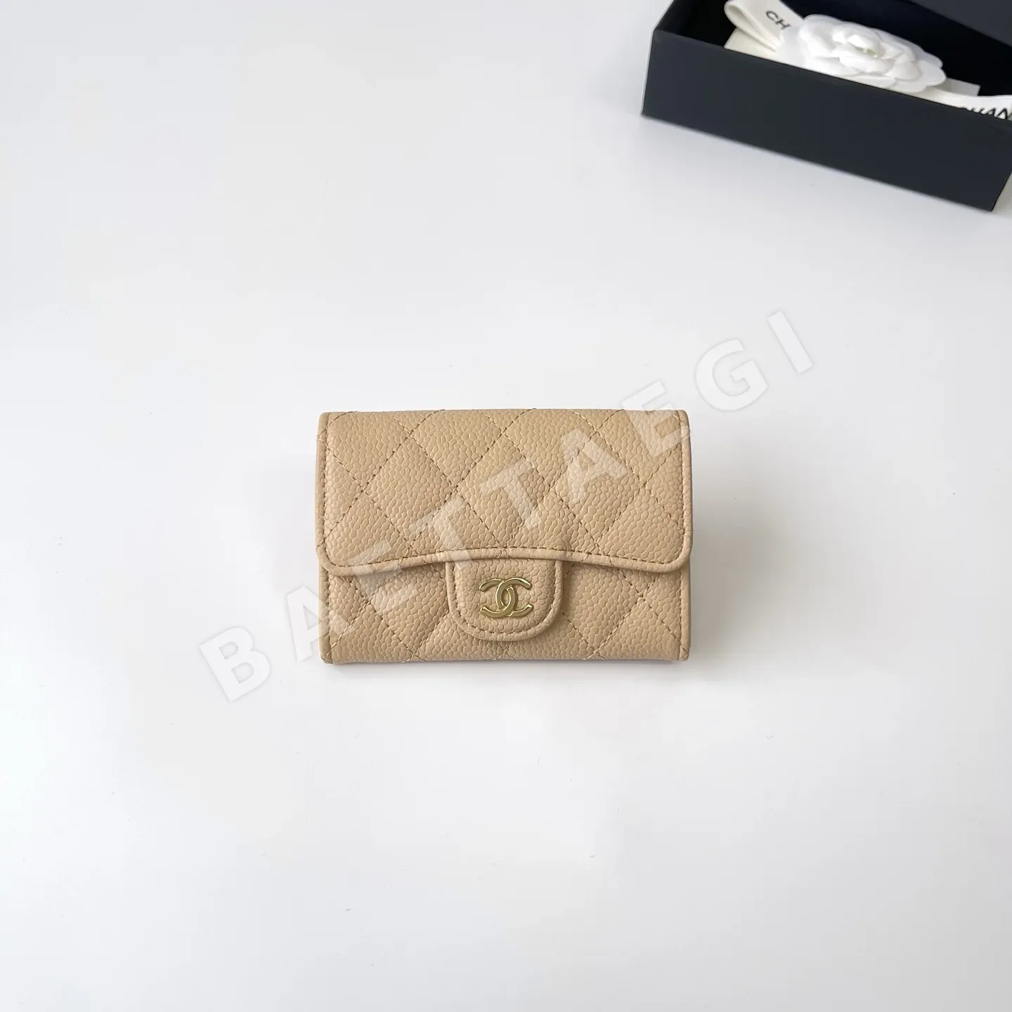 샤넬 베이지 밀크티 플립 카드 홀더 지갑 21736