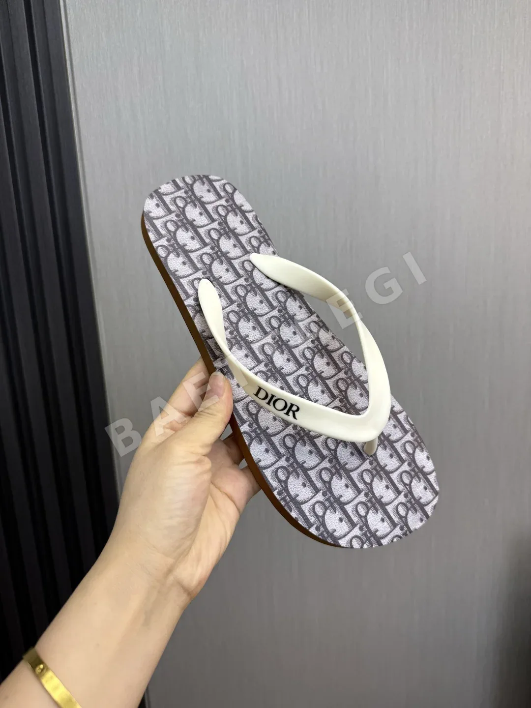 디올 남성용 샌들 상세 이미지 8