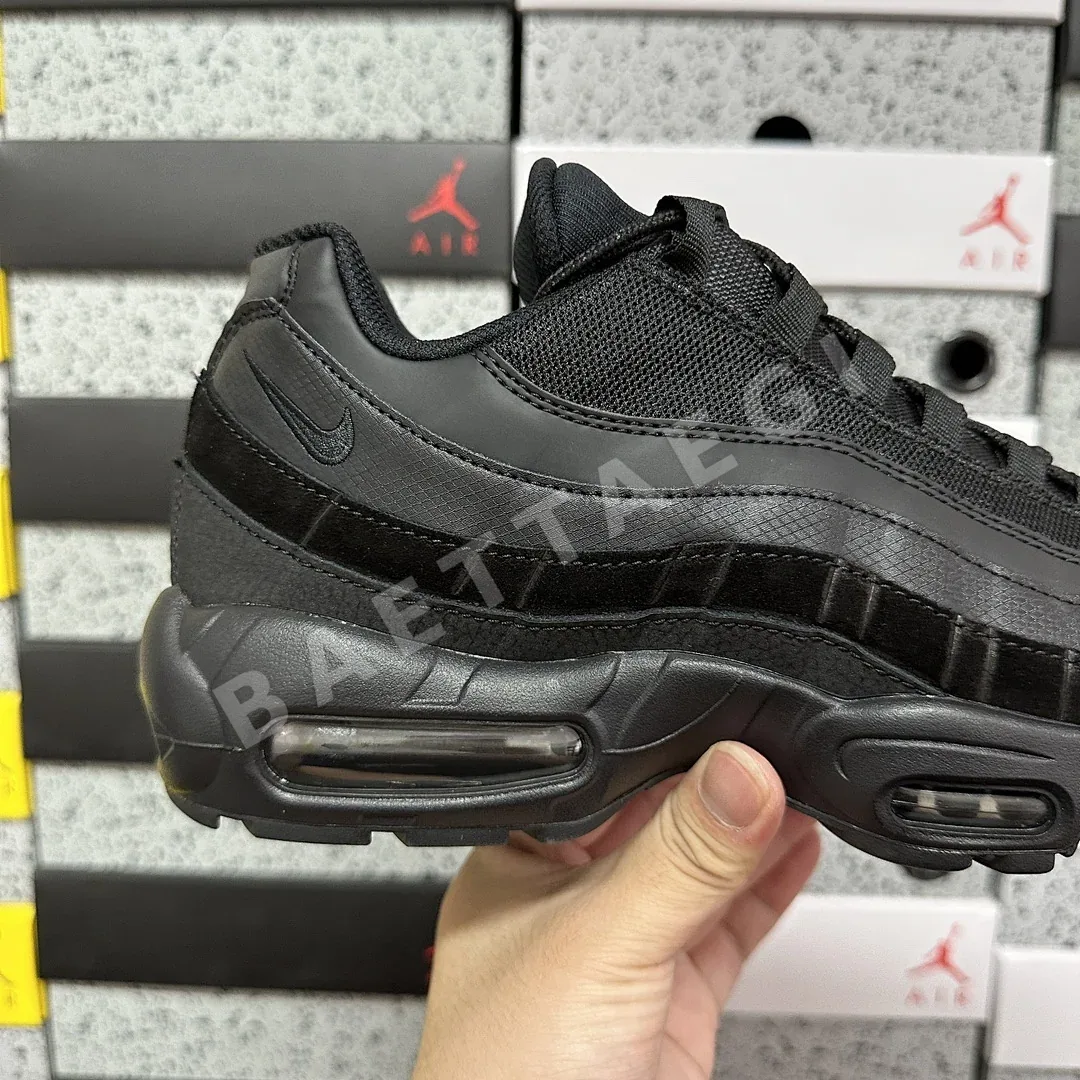 나이키 [GX] 에어 맥스 95 CI3705-001 201224 Nike Air Max 95 Essential Triple Black 상세 이미지 6
