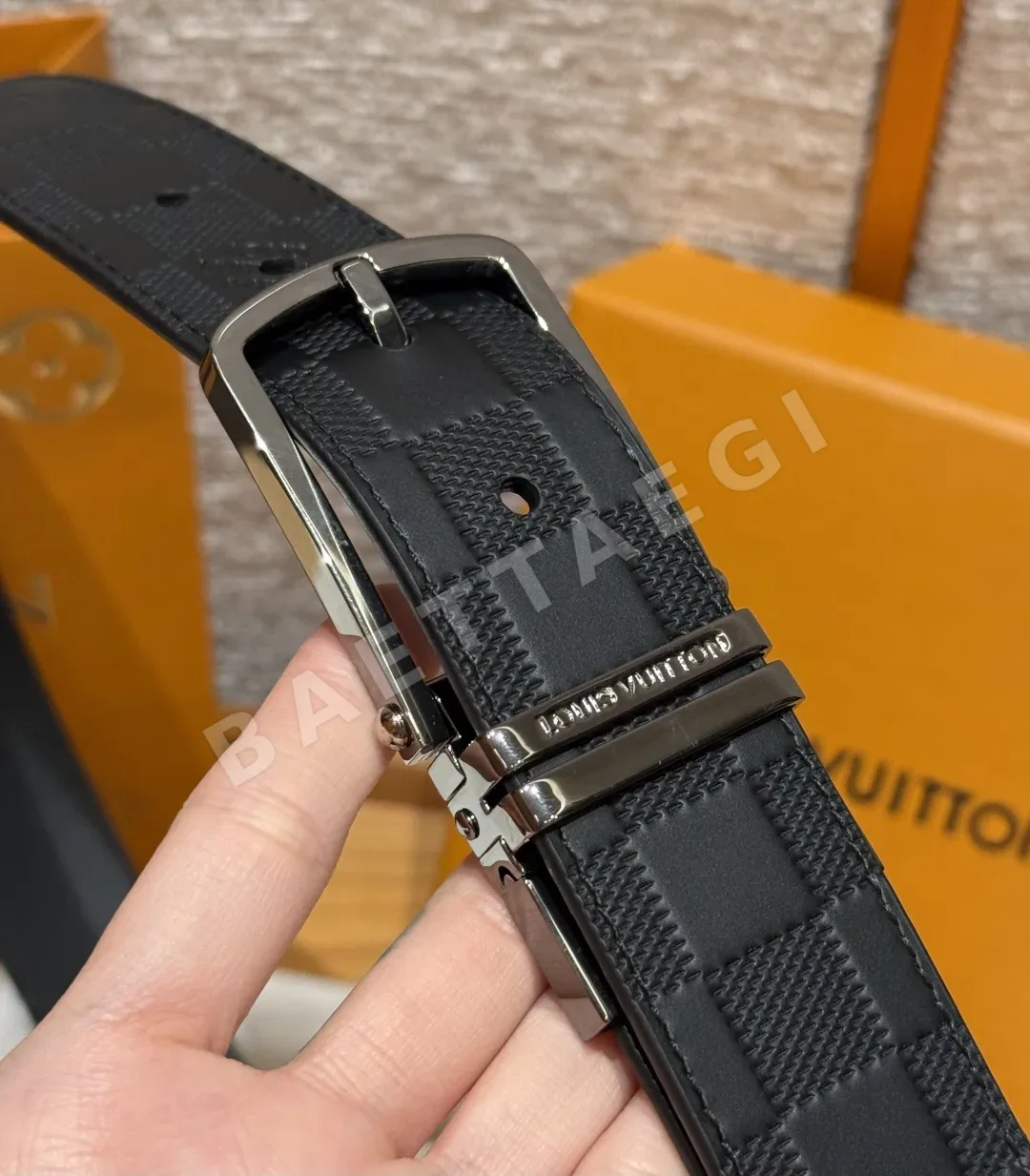 루이비통 JD350 슬렌더 35mm 양면 벨트 상세 이미지 4