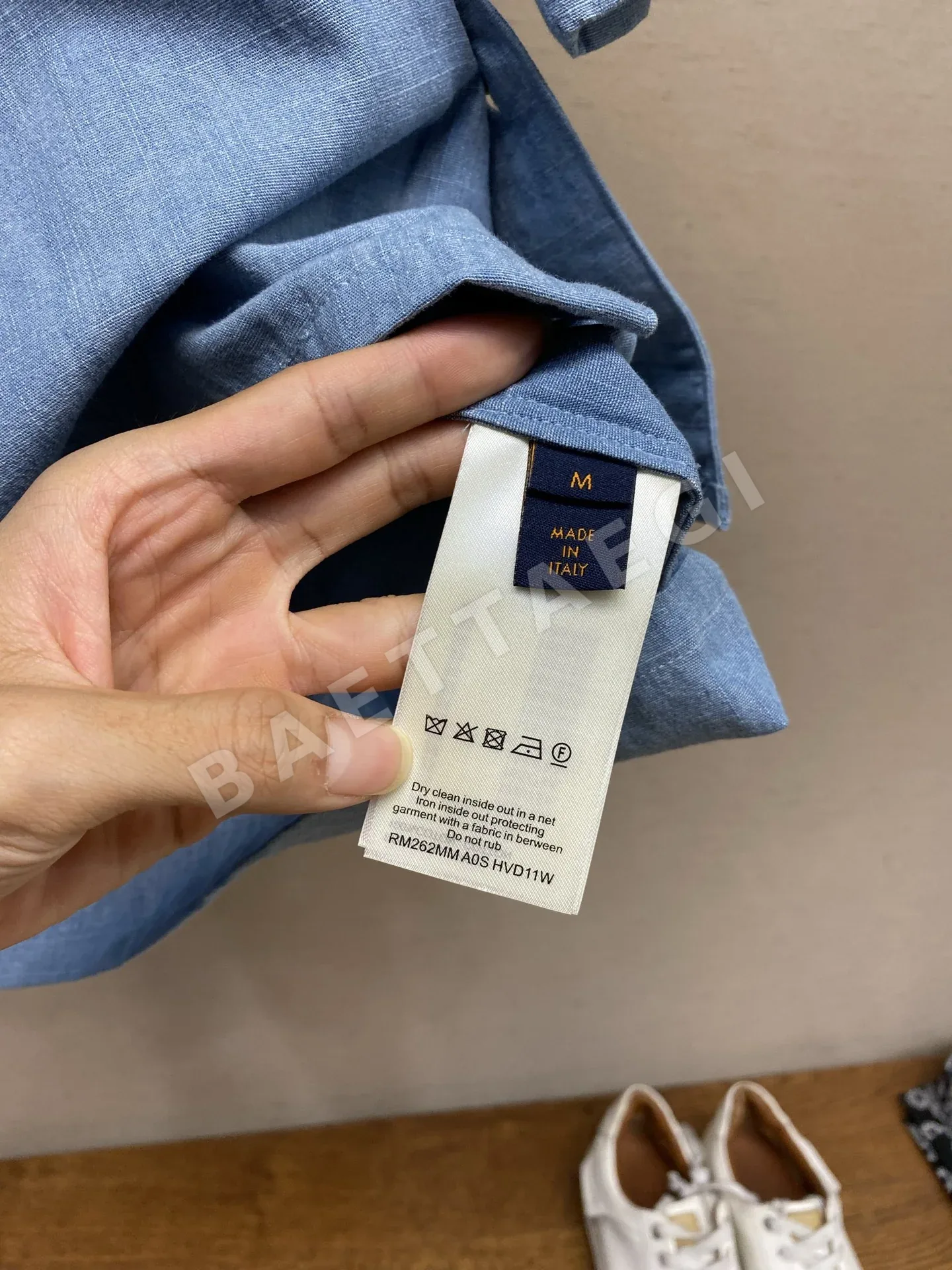 루이비통 남성 자수 로고 반팔 티셔츠 상세 이미지 8