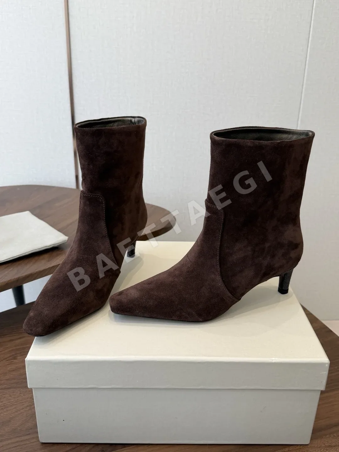 브루넬로쿠치넬리 스틸레토 힐 미드카프 부츠 상세 이미지 3