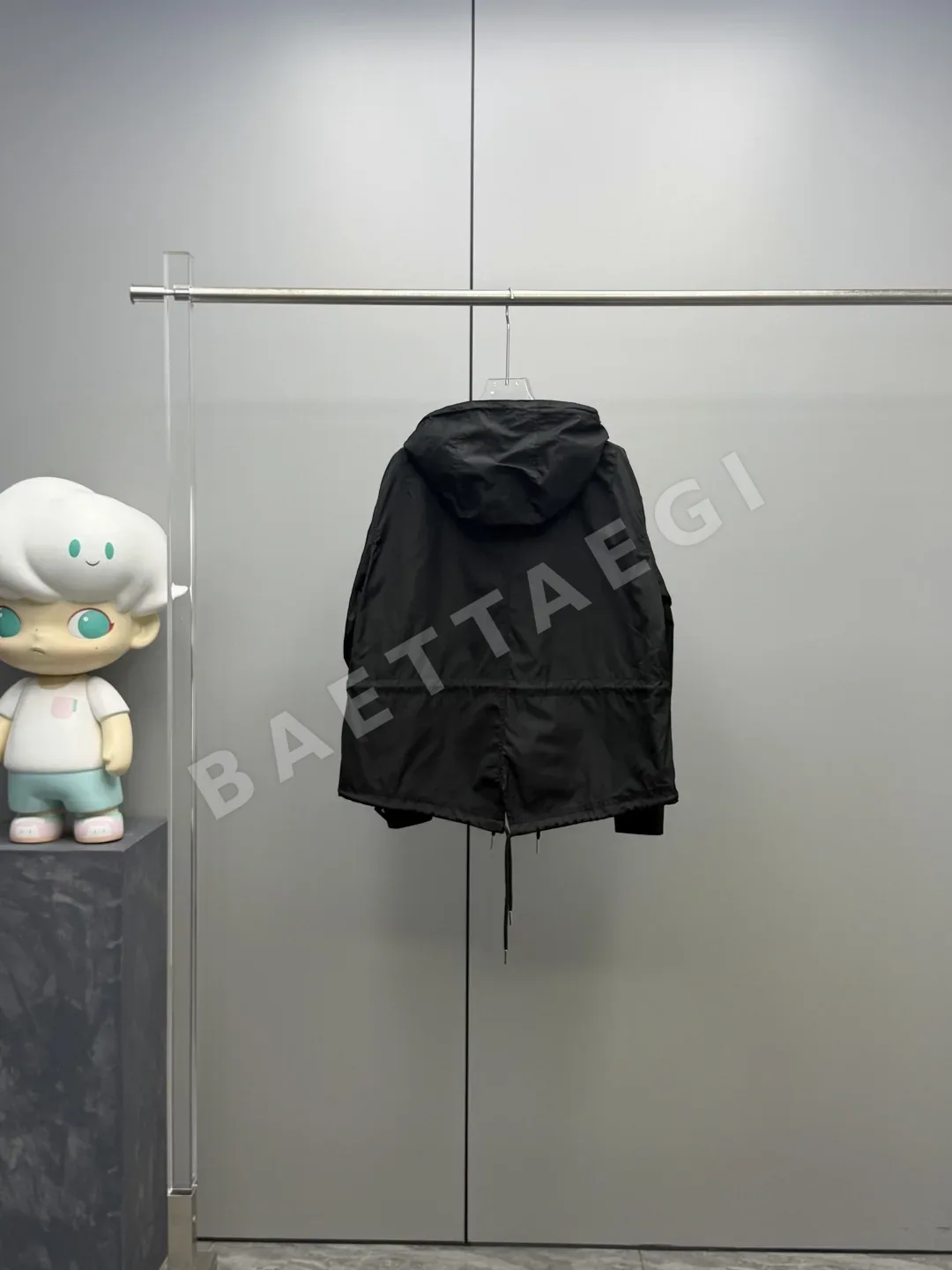 몽클레르 노이제이 후드 크롭 자켓 상세 이미지 9