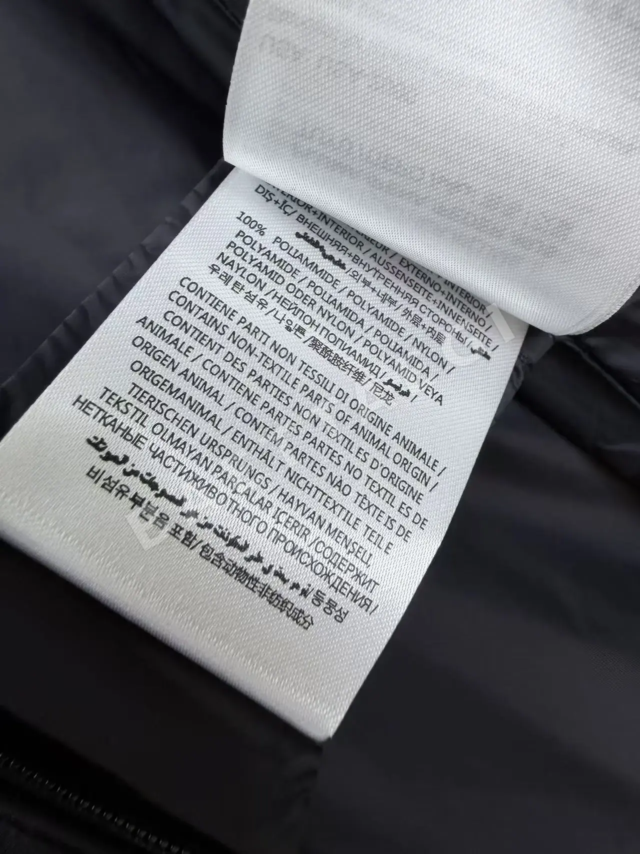몽클레르 후드 미들 기장 여성 패딩 상세 이미지 9