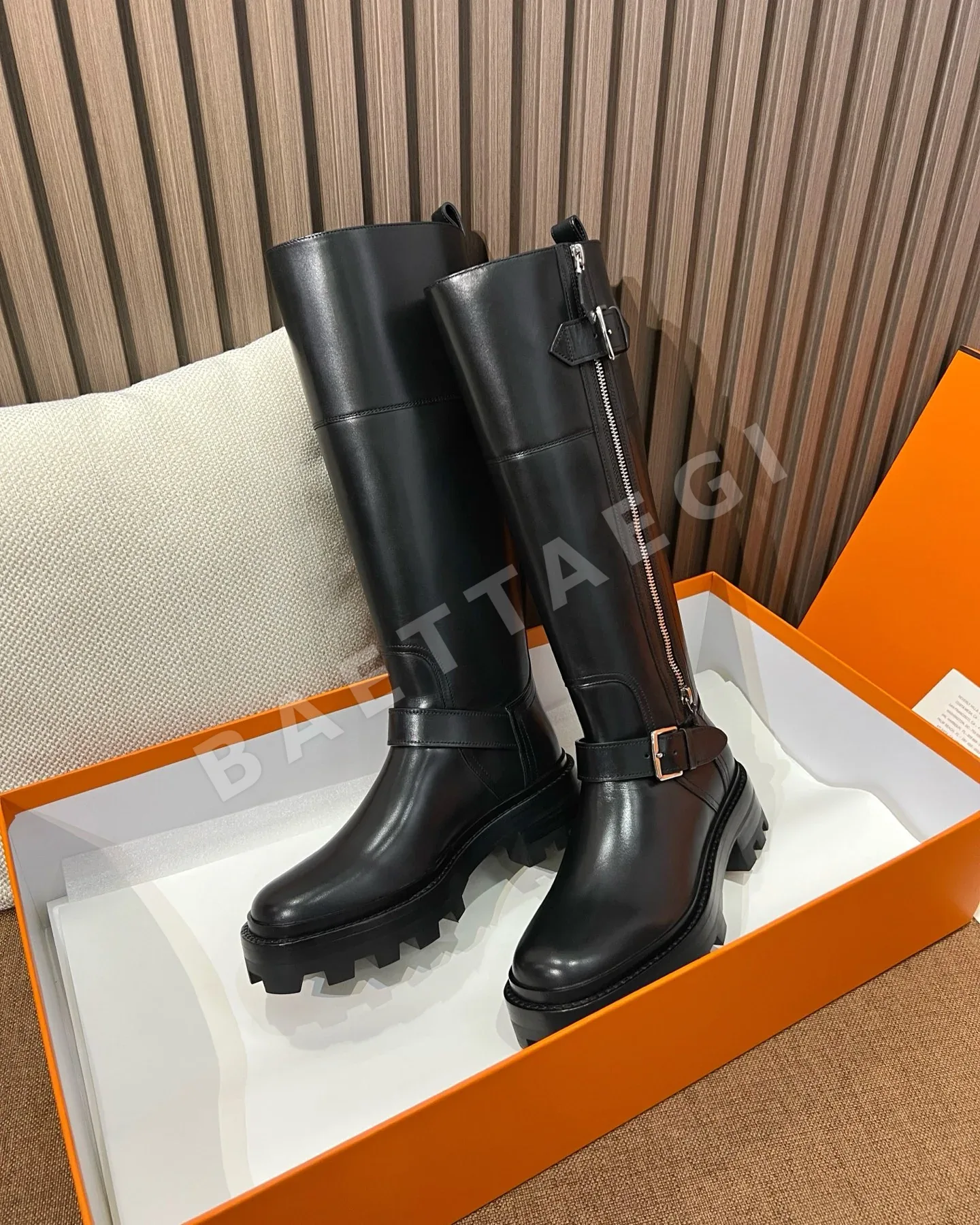 에르메스 부츠 가죽 버클과 지퍼 상세 이미지 5