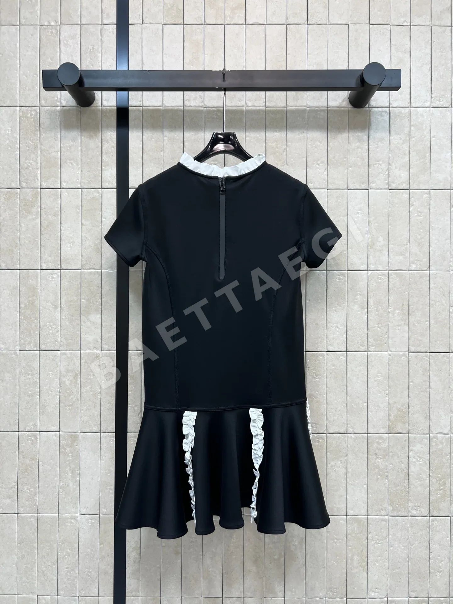 루이비통 블랙 프릴 에어레이어 여성 원피스 상세 이미지 7