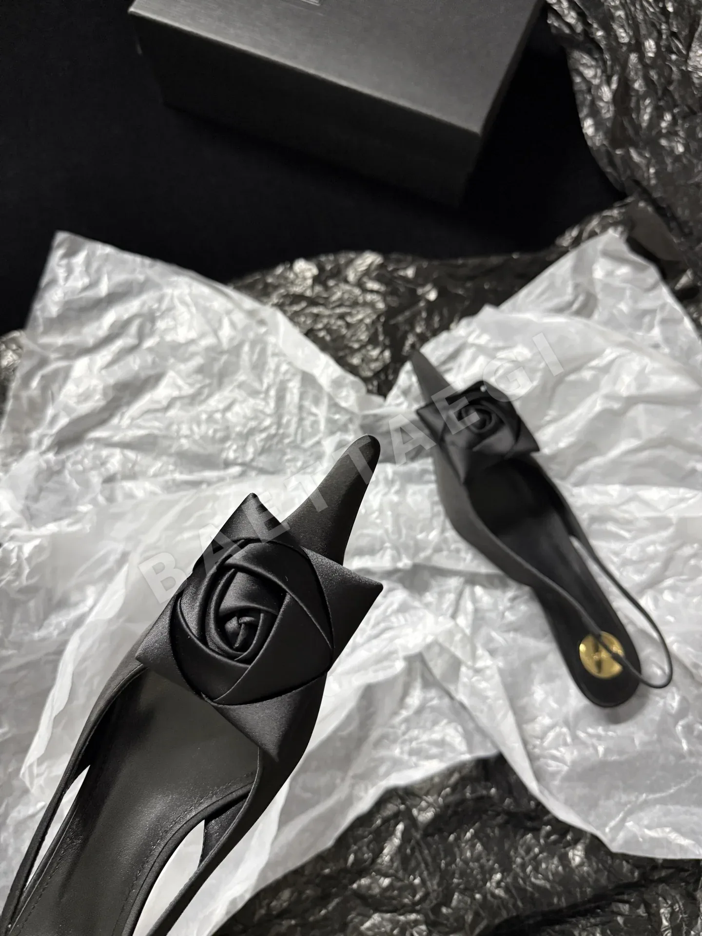생로랑 YSL 장미 프린트 뾰족코 여성 신발 9363 상세 이미지 6