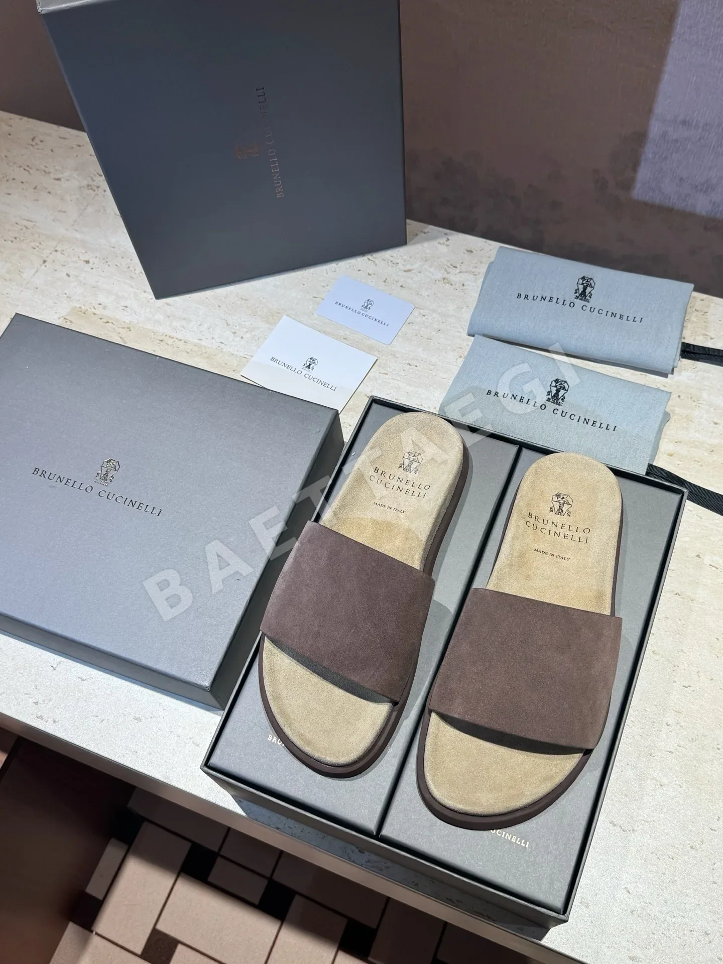 브루넬로쿠치넬리 남성 스웨이드 플립플롭 샌들 상세 이미지 4