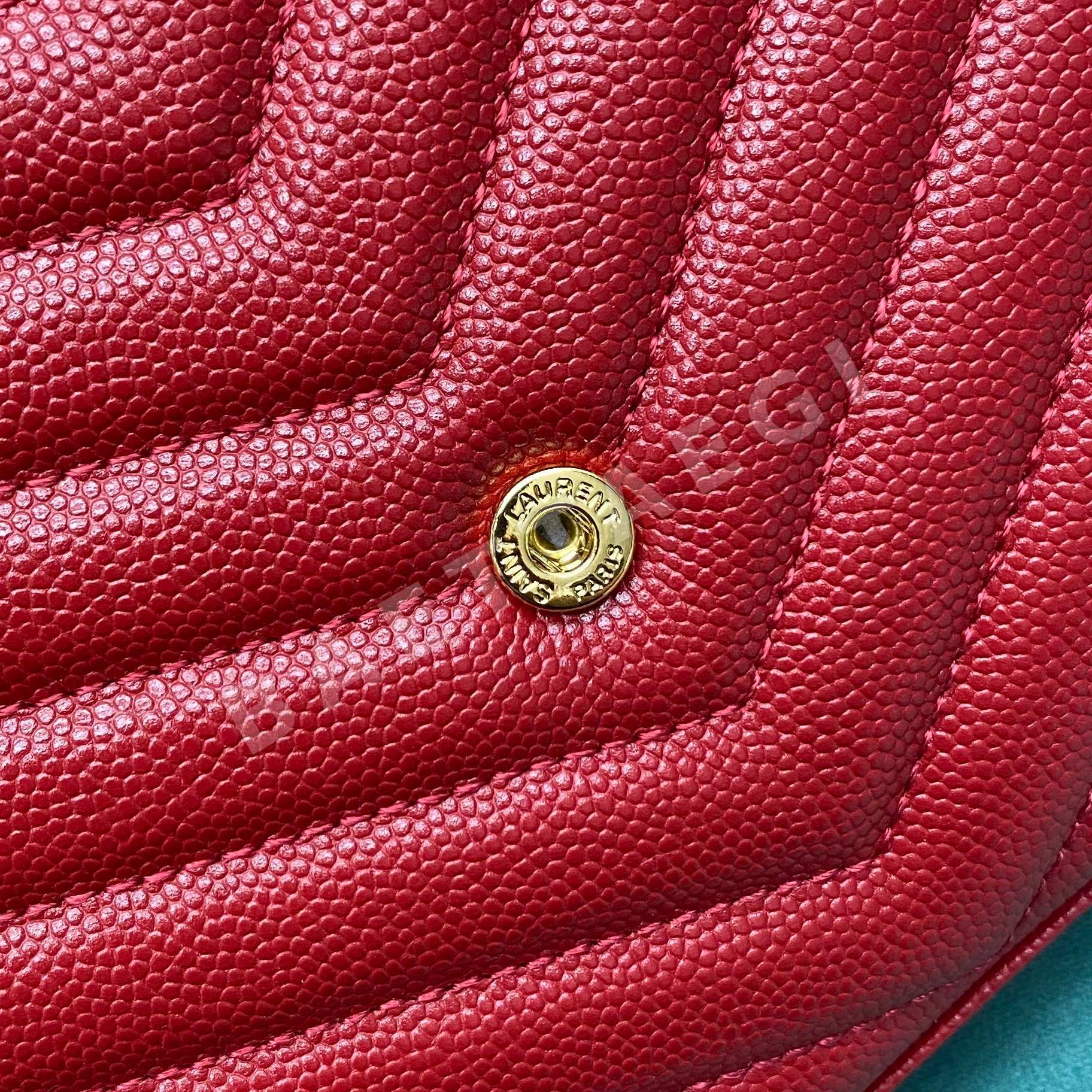 생로랑 모노그램 체인 플립 백 상세 이미지 6