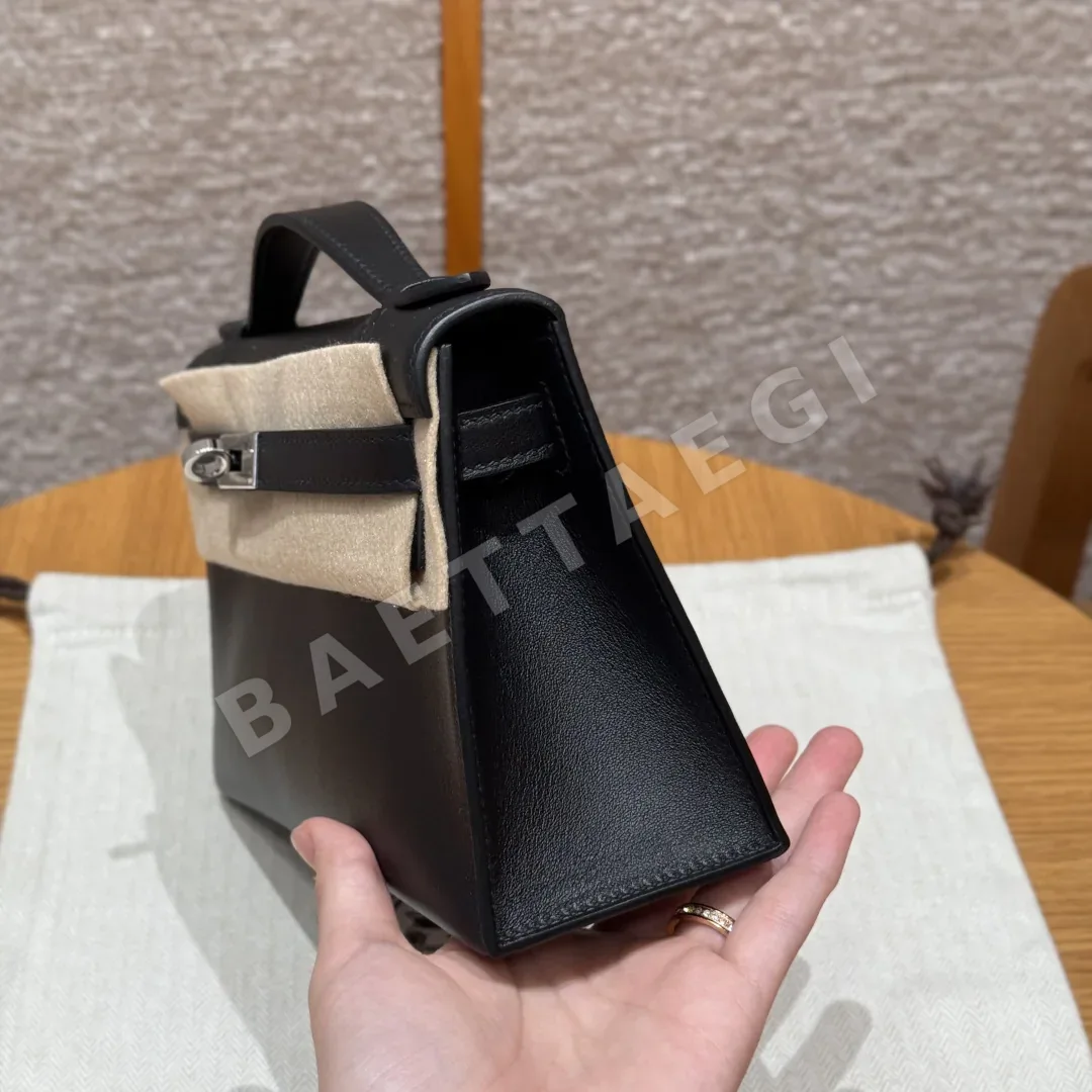 에르메스 미니 켈리 블랙 실버 하드웨어 가방 상세 이미지 3
