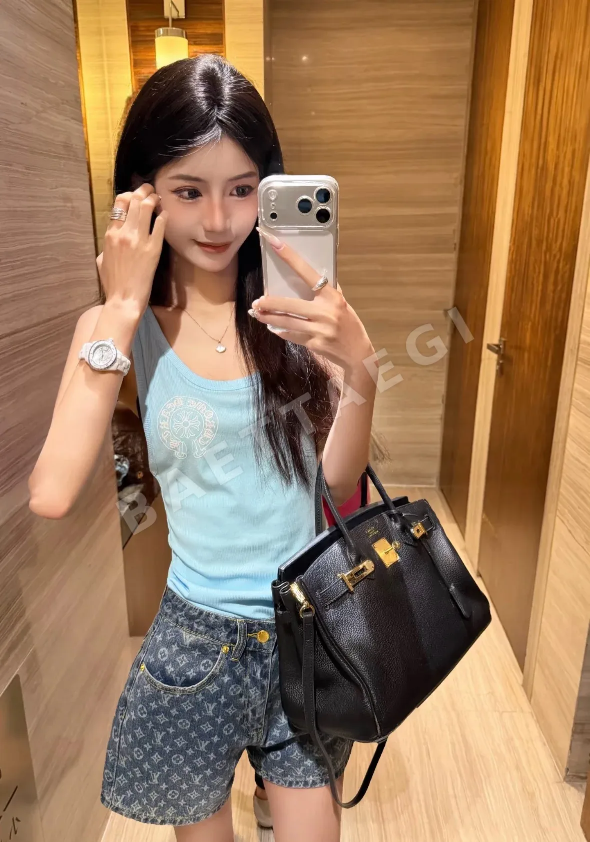 루이비통 모노그램 패턴 하이웨스트 여성 데님 반바지 상세 이미지 5