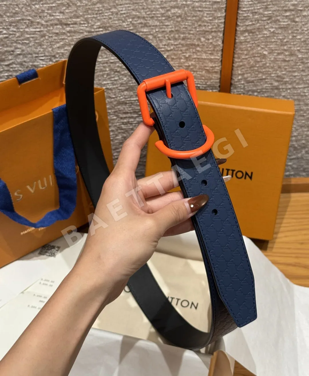 루이비통 40mm 다크 블루 가죽 핀버클 벨트 상세 이미지 3