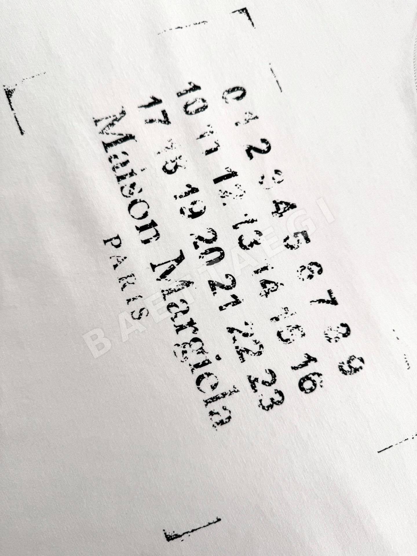 마르지엘라 데미지 가공 플라스티졸 프린트 남성 반팔 티셔츠 상세 이미지 4