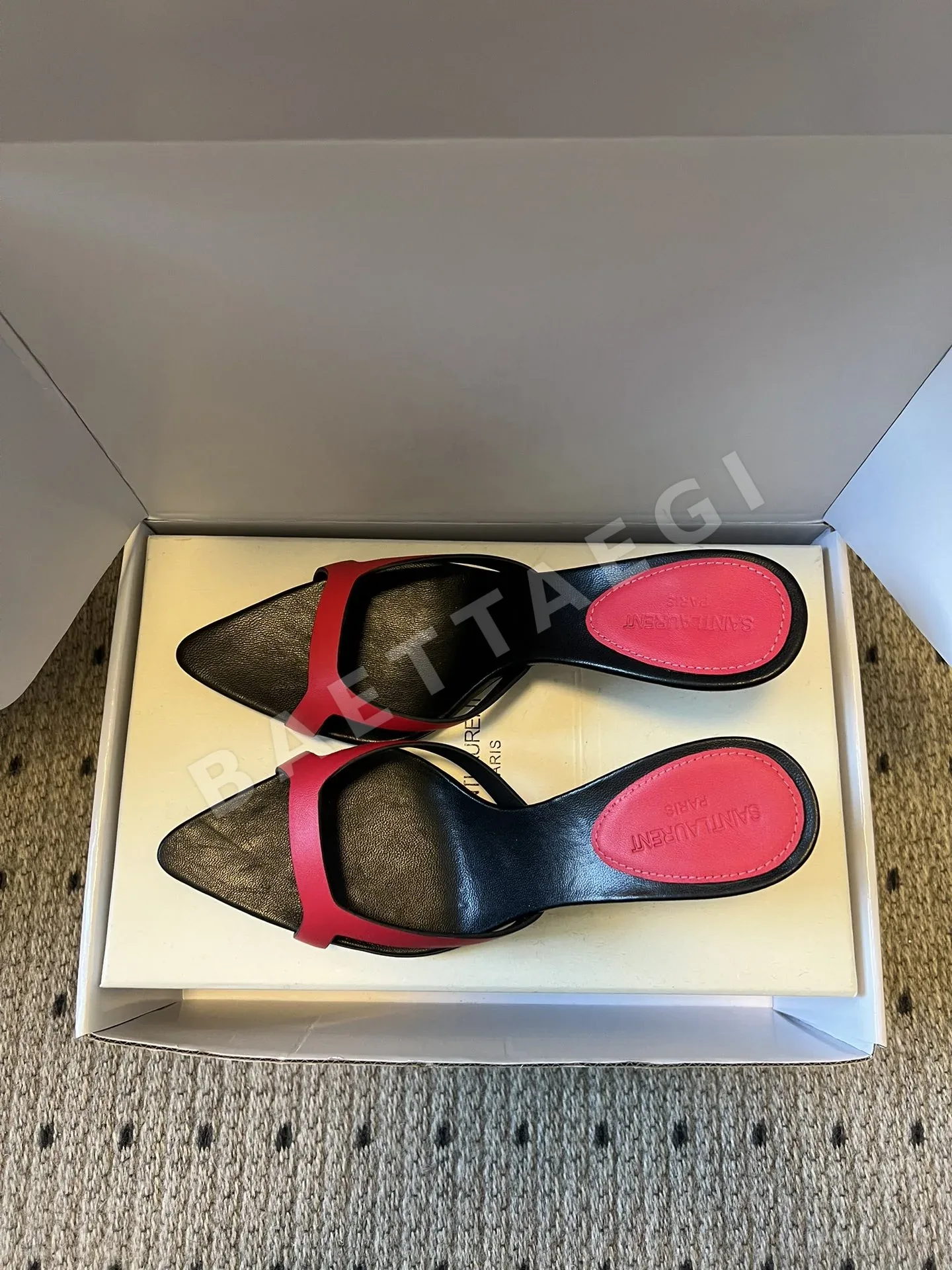 생로랑 뾰족코 더블 스트랩 뮬 9586 상세 이미지 5