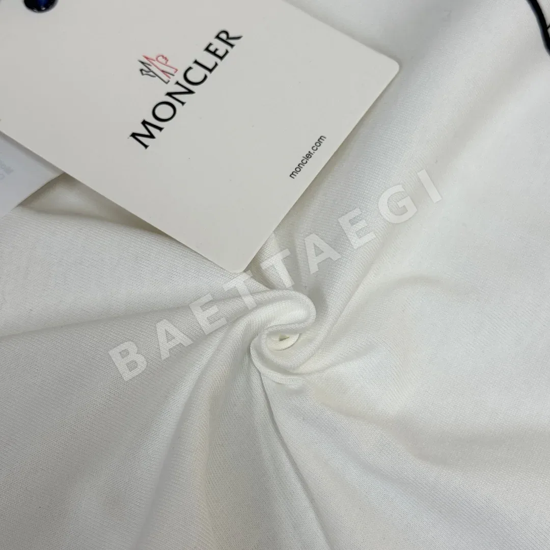 몽클레르 로고 프린트 남성 크루넥 반팔 티셔츠 상세 이미지 8