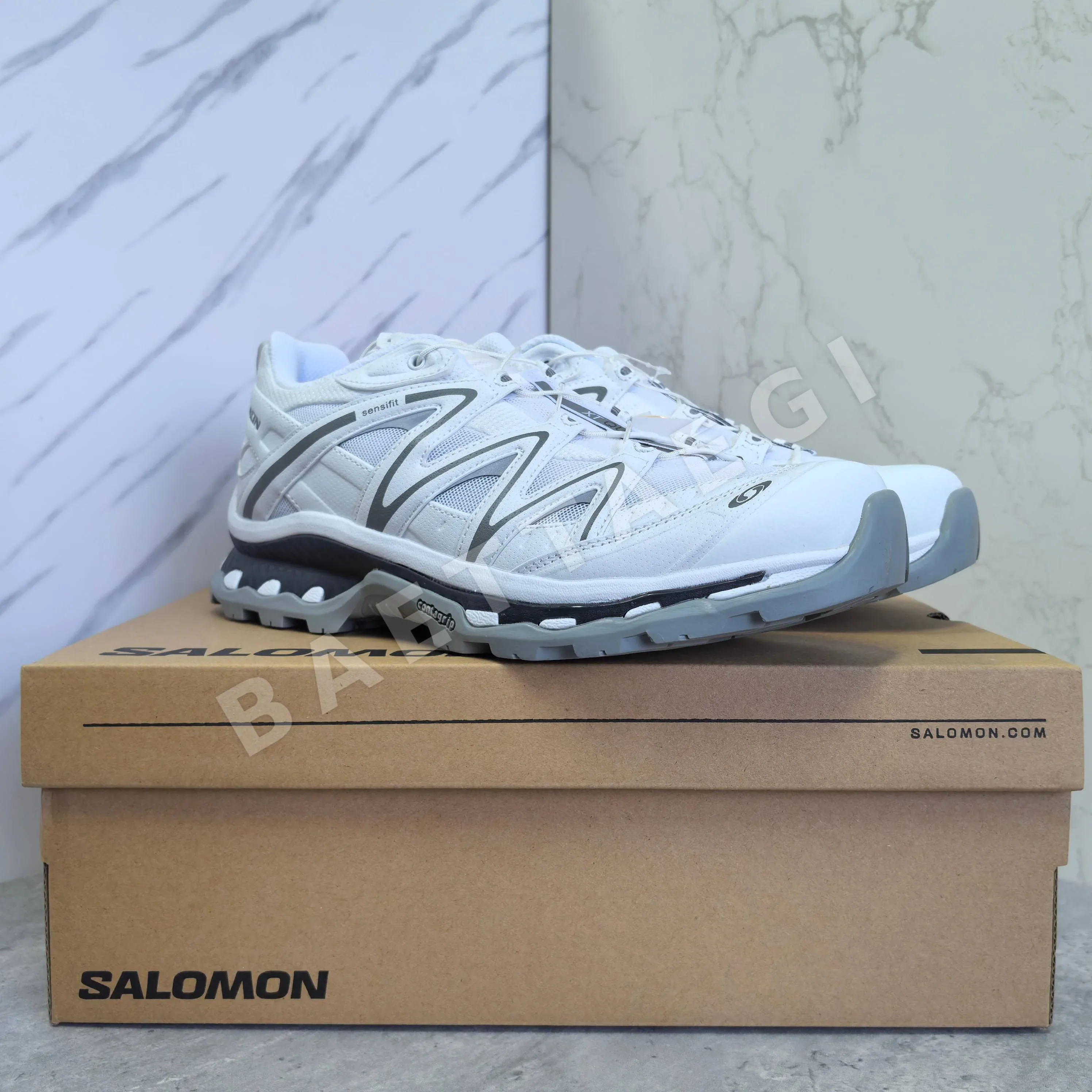 살로몬 신발 74746