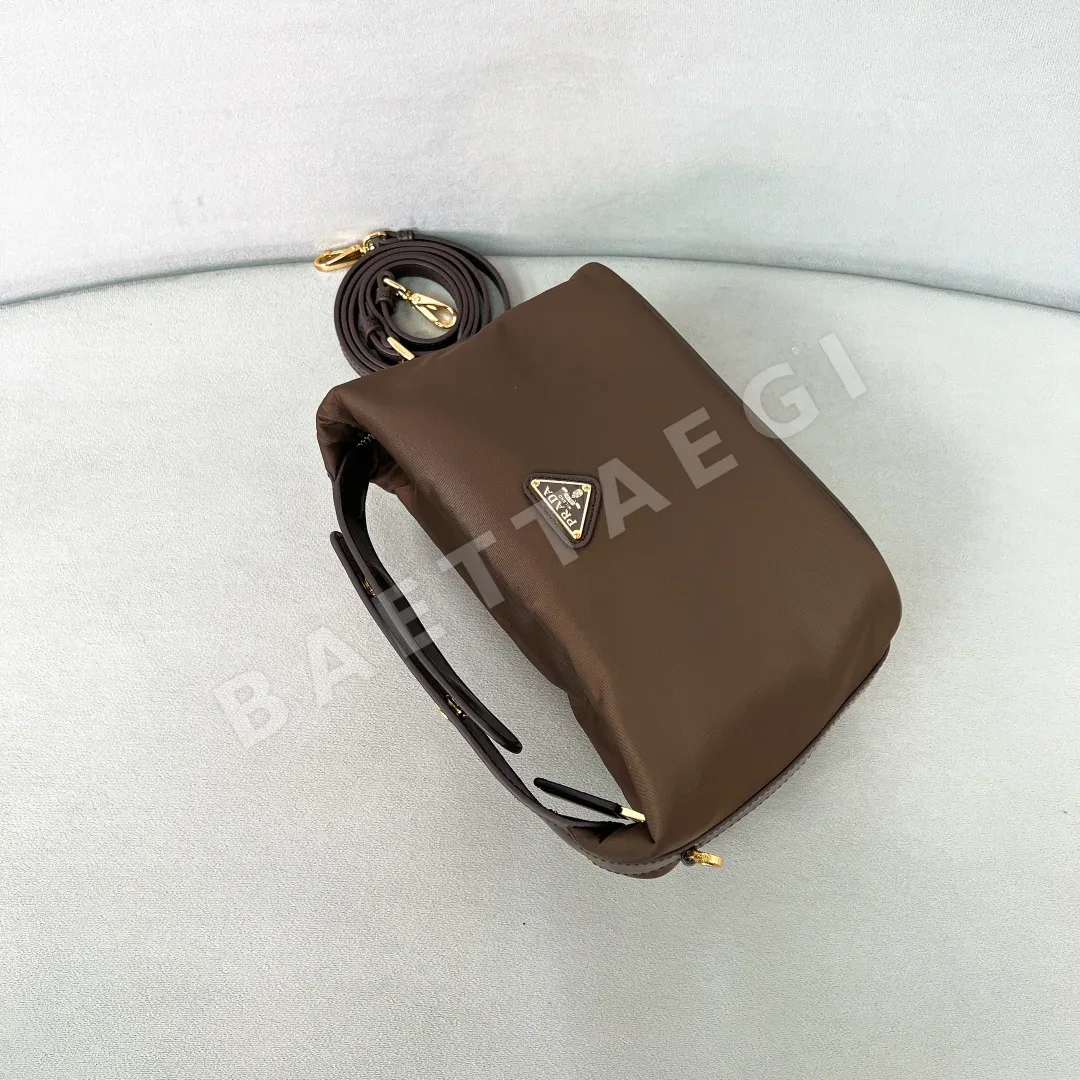 프라다 나일론 런치박스 가방 1BC302 상세 이미지 5