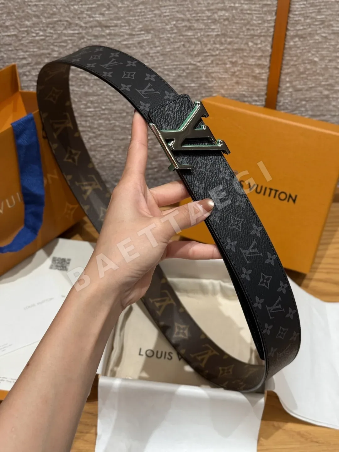 루이비통 컬러 블록 양면 벨트 상세 이미지 4