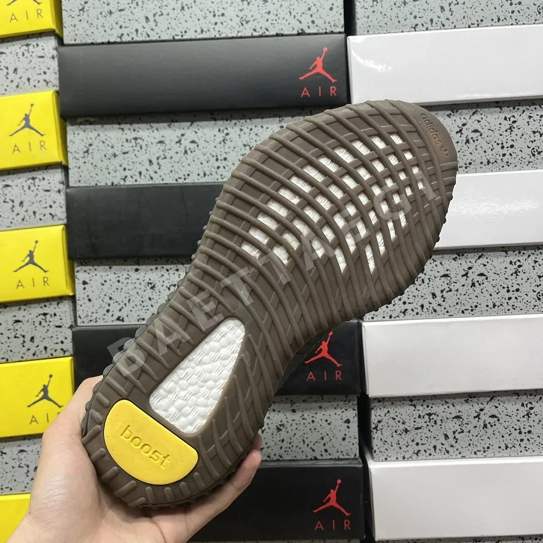 아디다스 [R] 이지 부스트 350 V2 FY2903 200750 Adidas Yeezy Boost 350 V2 상세 이미지 2