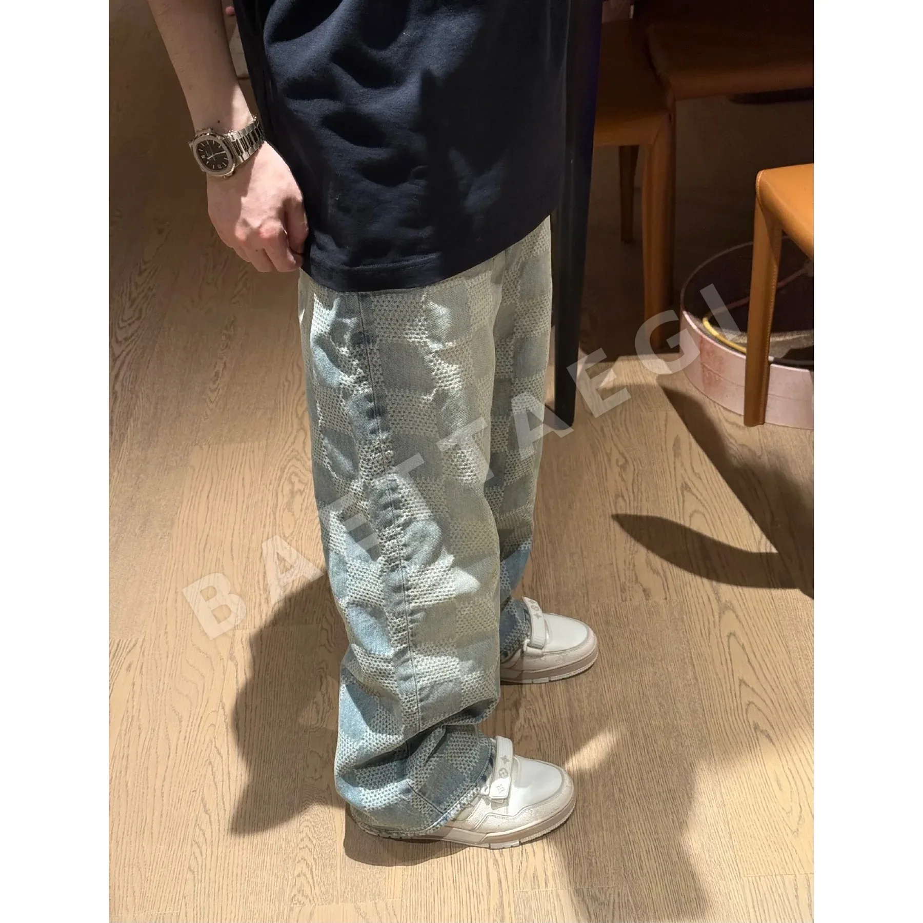 루이비통 밀크티 컬러 벨크로 스니커즈 상세 이미지 9