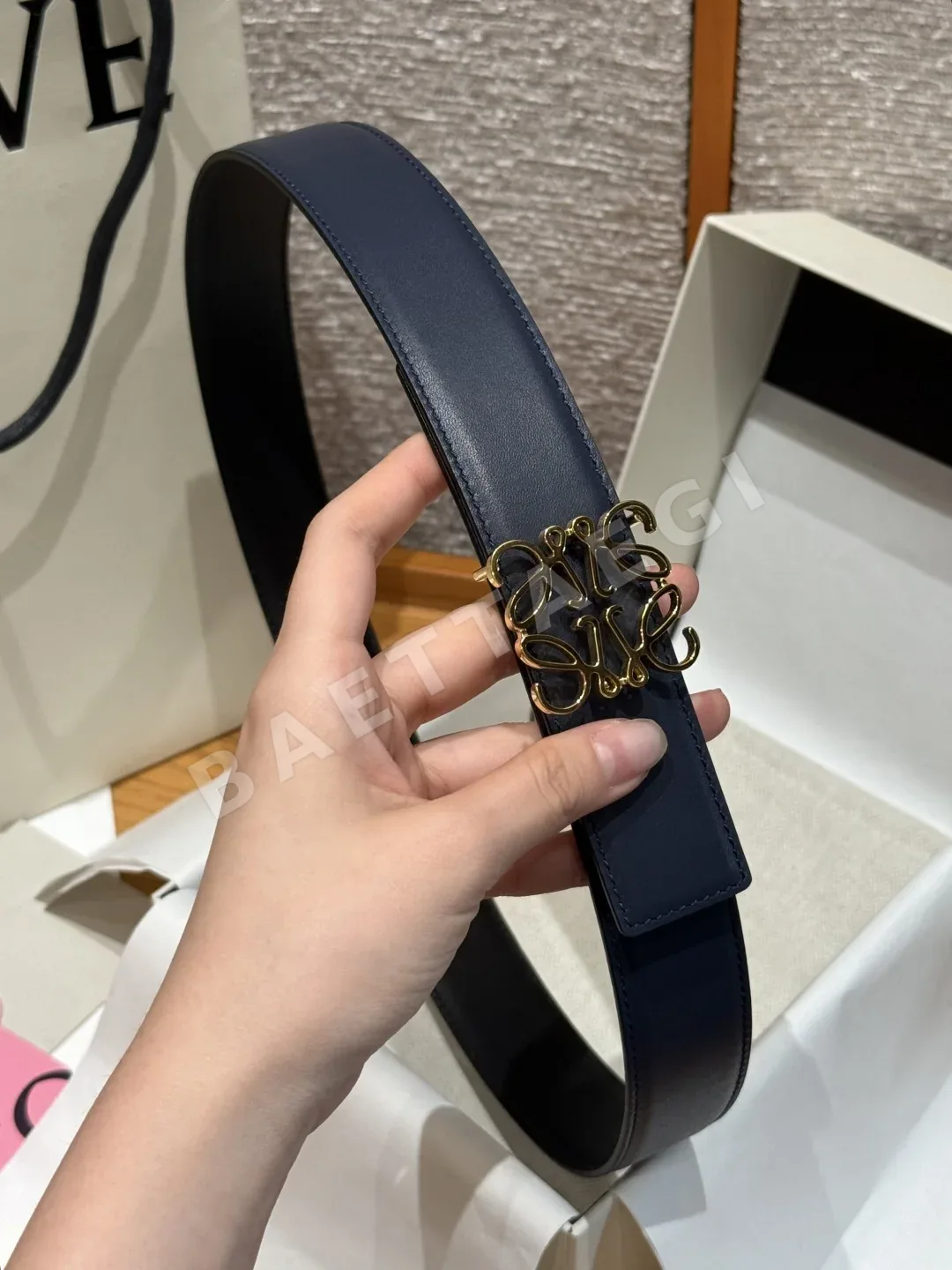 로에베 아나그램 양면 송아지가죽 벨트 상세 이미지 4