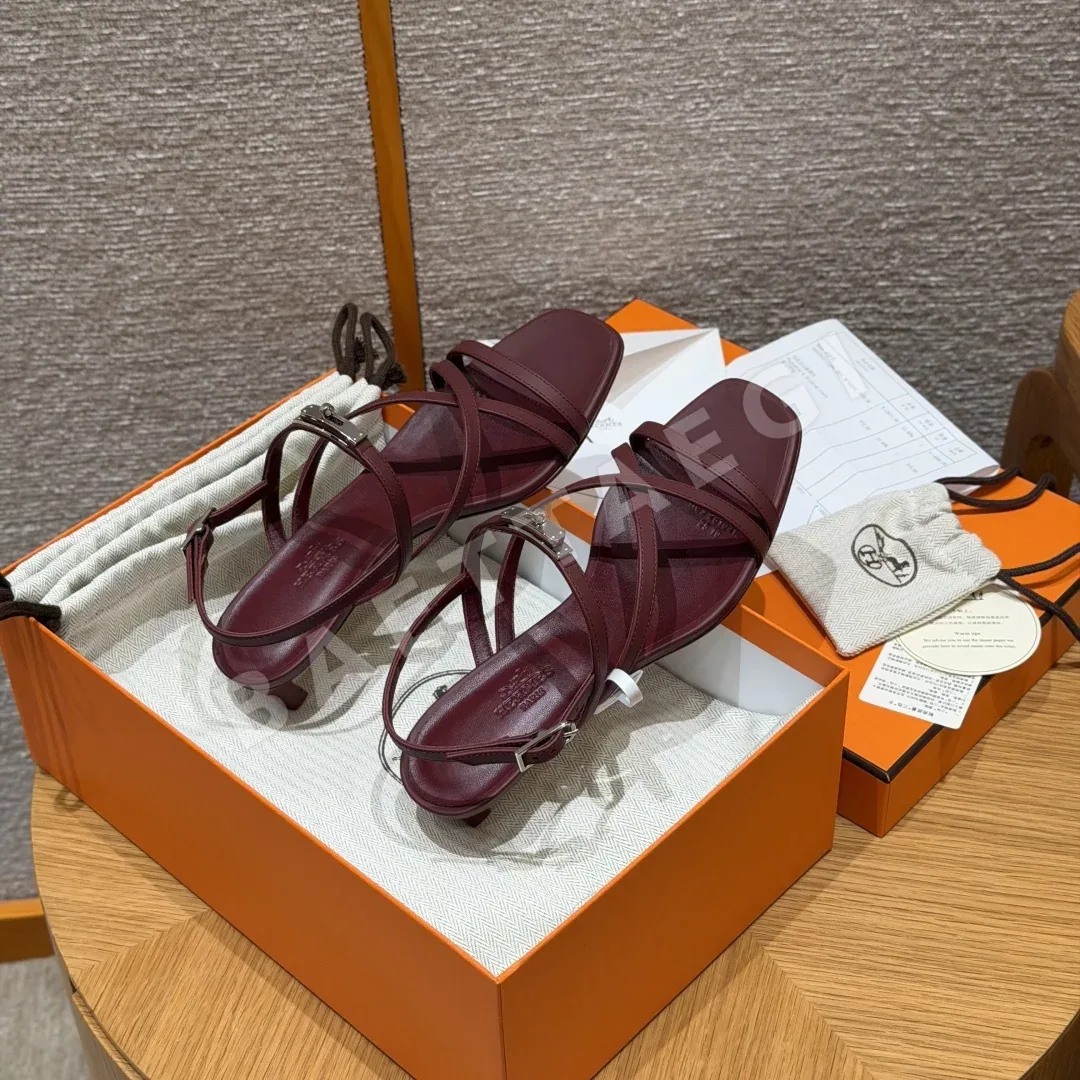 에르메스 뮤즈 40 샌들 레드 가죽 상세 이미지 3