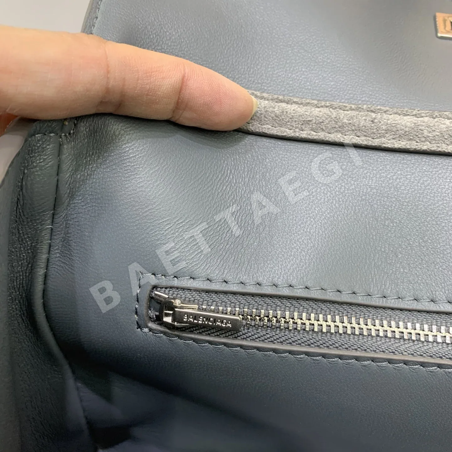 발렌시아가 가방 상세 이미지 8