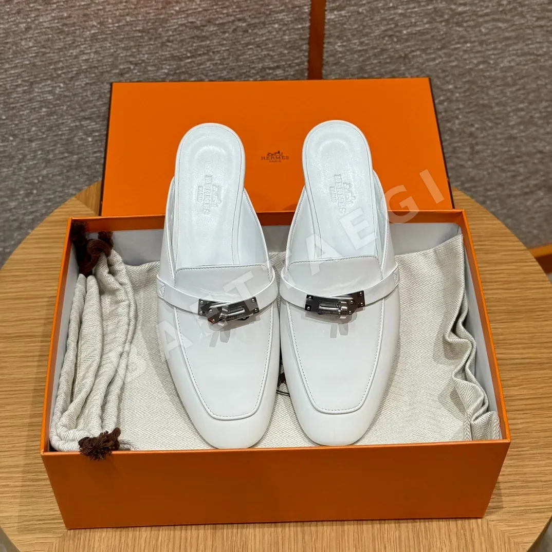 에르메스 네오 슬리퍼 피 염소가죽 은색 버클 상세 이미지 10