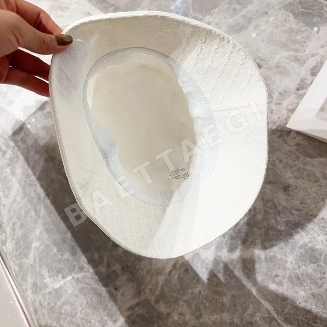 프라다 삼각 패치 어부 모자 상세 이미지 7