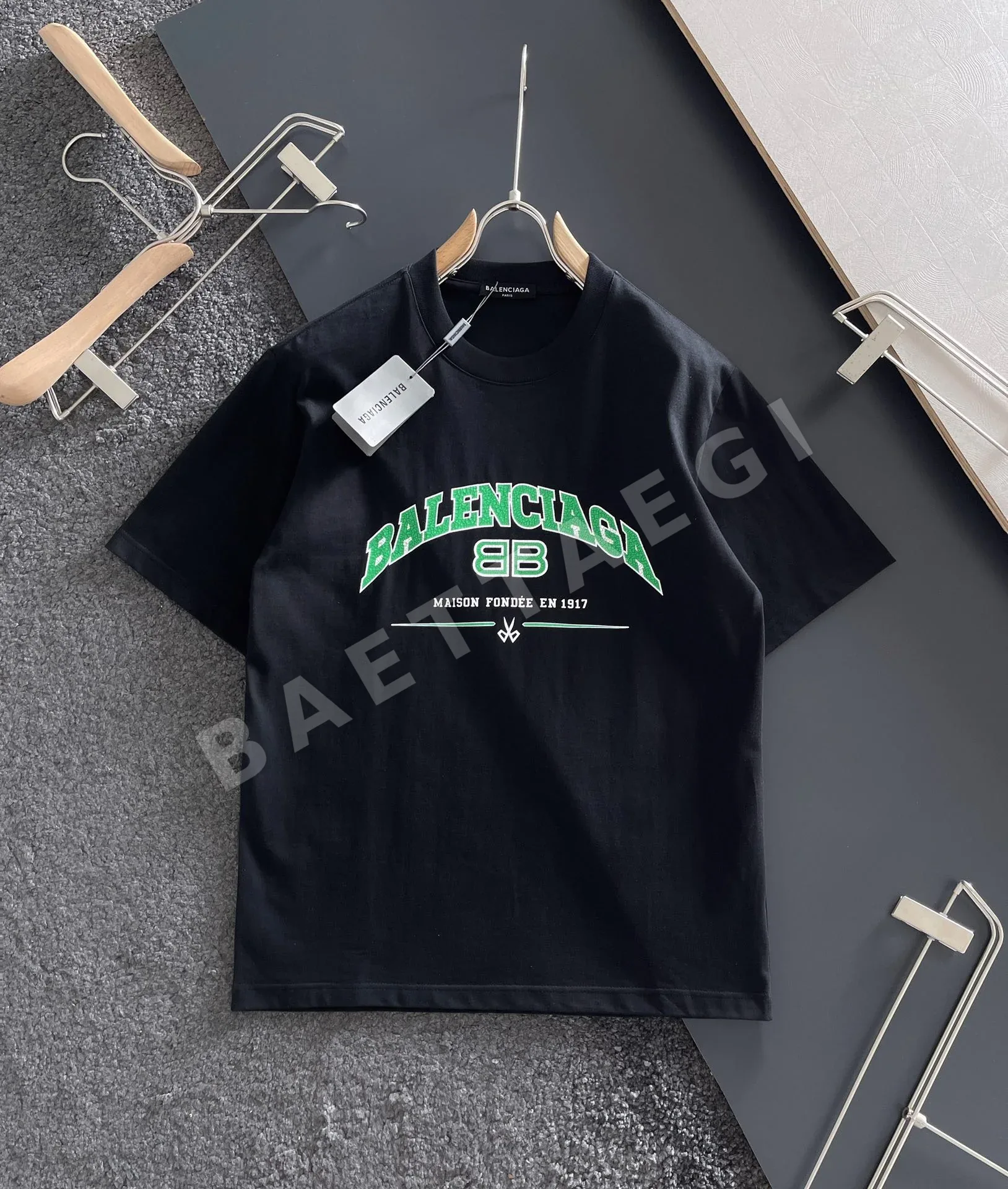 발렌시아가 여성 프린트 크루넥 반팔 티셔츠 88712