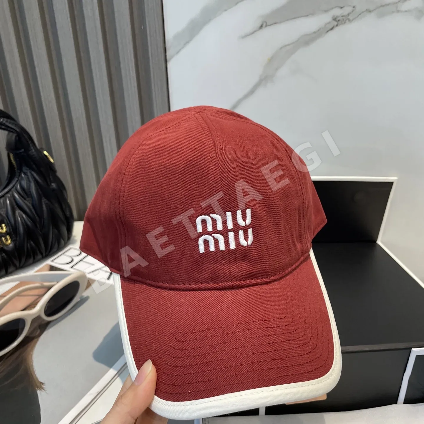 미우미우 자수 베이스볼 모자 상세 이미지 5