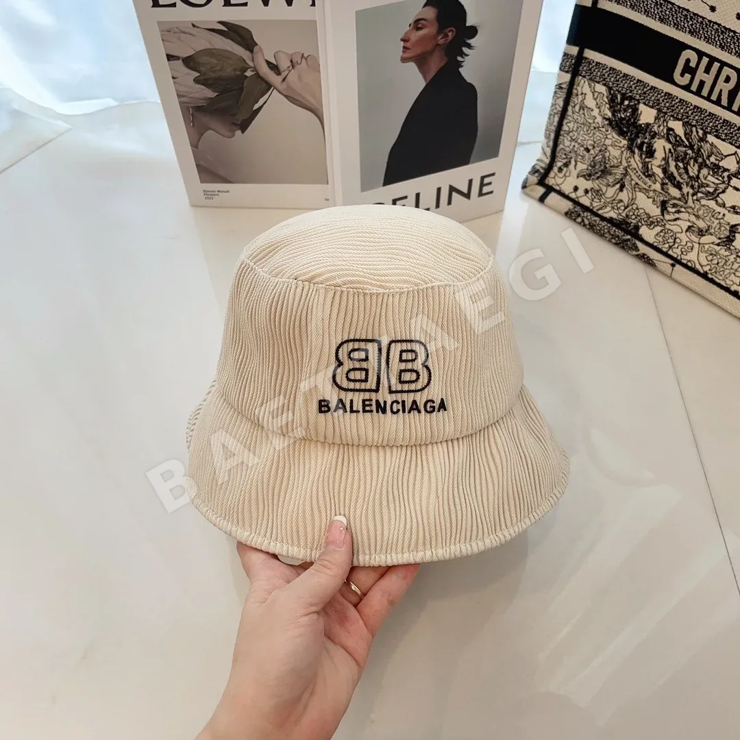 발렌시아가 스트라이프 텍스처드 피셔맨 모자 상세 이미지 3