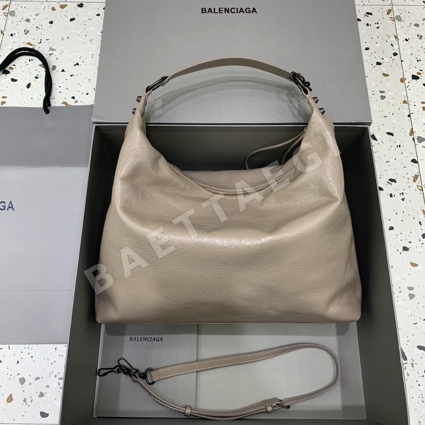 발렌시아가 뉴 루 시티 라지 호보백 상세 이미지 2