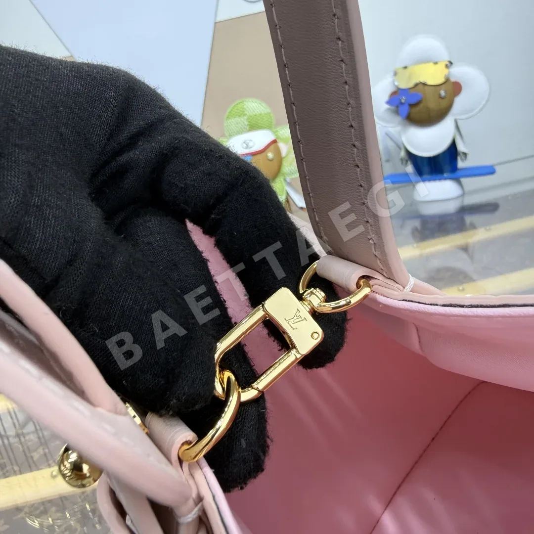 루이비통 미니그램 올인 BB 버킷백 M28886 상세 이미지 6